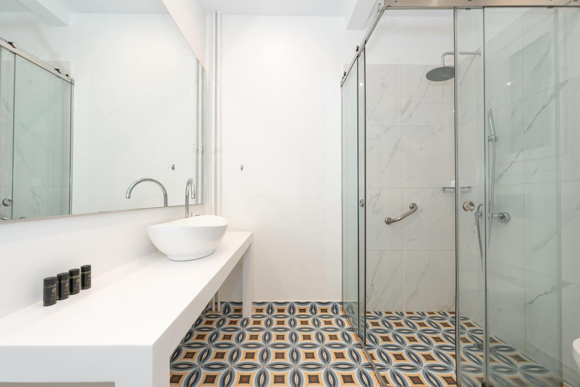 Spacious Peaceful Studio In Атина Екстериор снимка